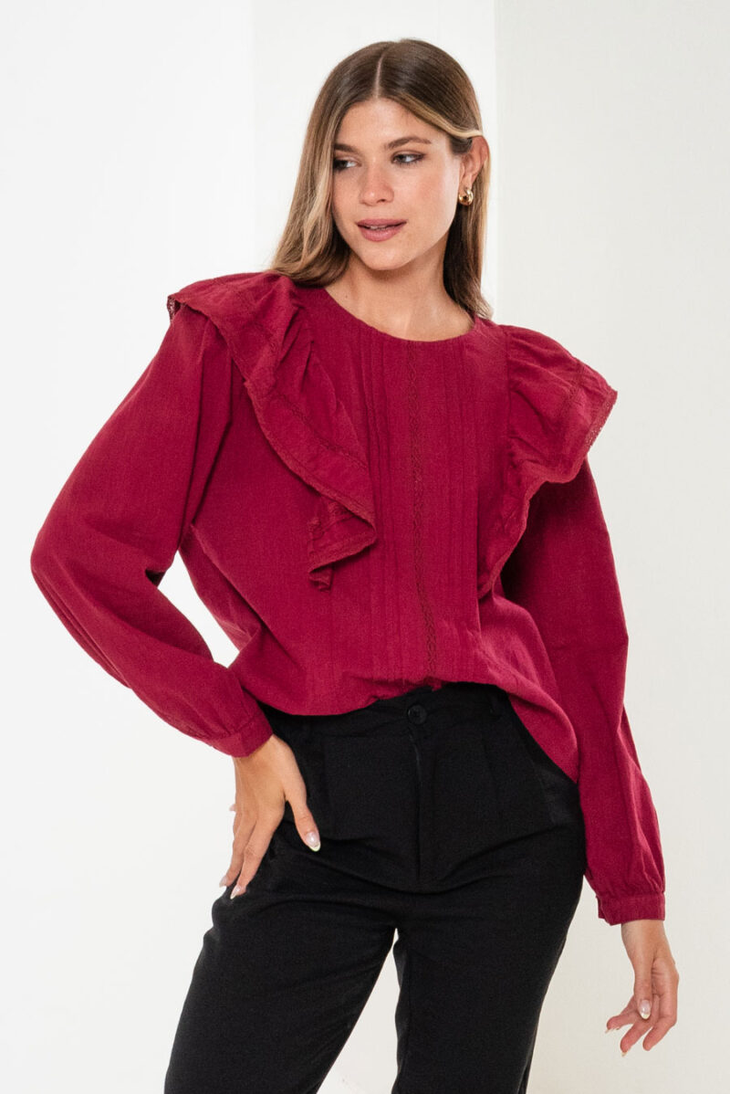 Blusa con puntilla y volados Mia