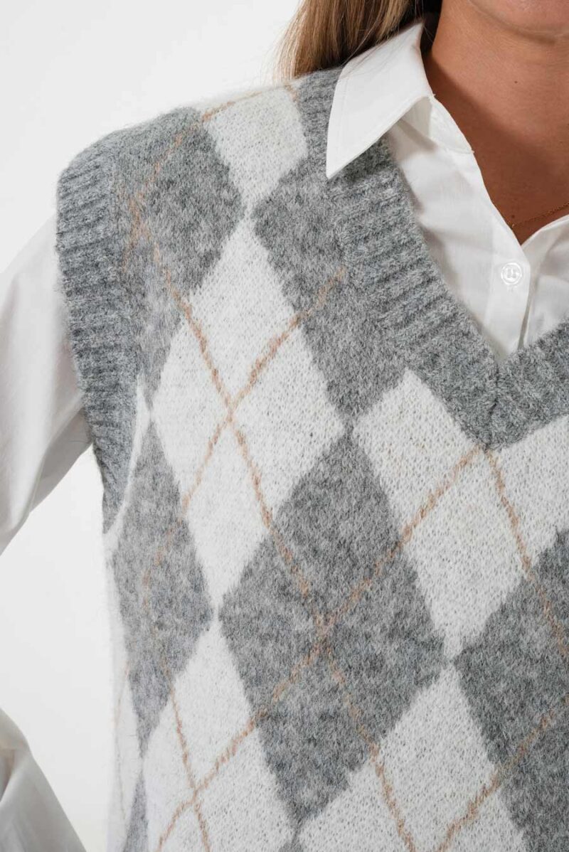 Alternative view of Chaleco Cambridge