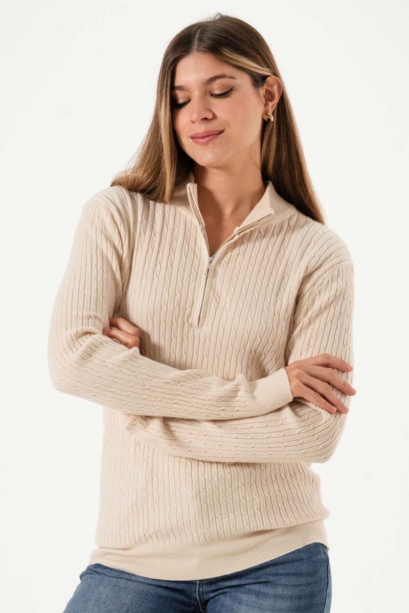 Sweater trenzado con cierre