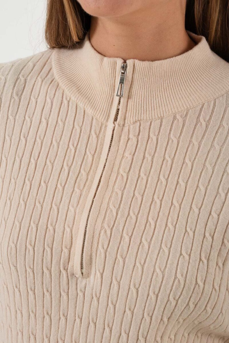 Alternative view of Sweater trenzado con cierre