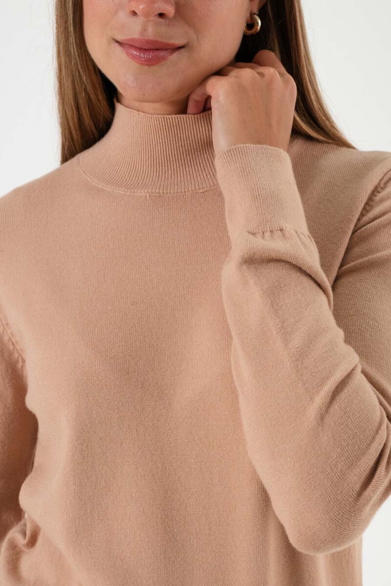 Alternative view of Polera High Neck Chloe